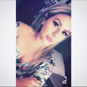 Meet your Posher, Eva